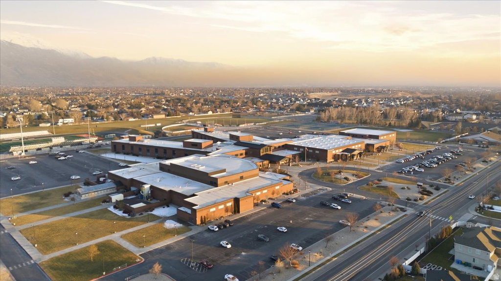 532 E 3270 N Lehi, UT 84043