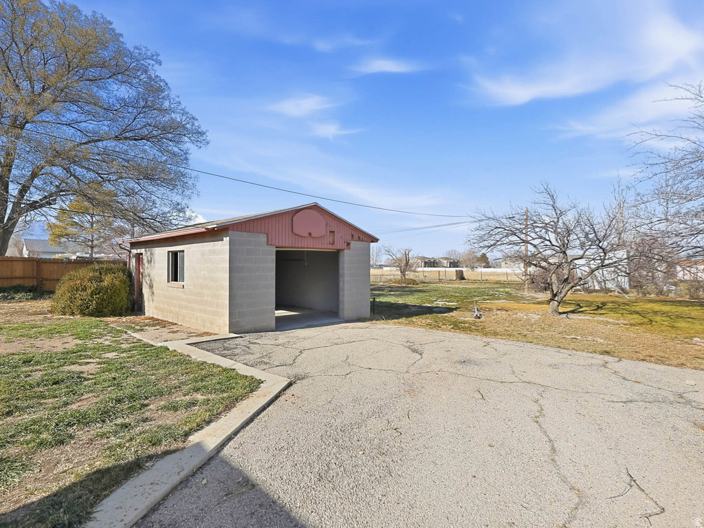 339 E MAIN ST Grantsville, UT 84029
