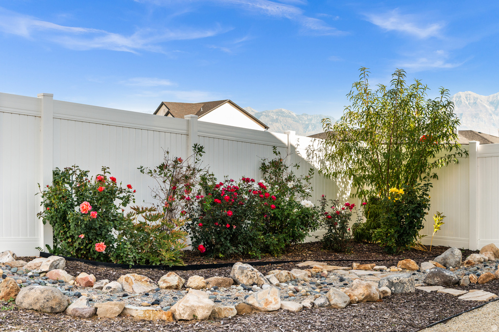 2837 S GREENHEAD DR Saratoga Springs, UT 84045