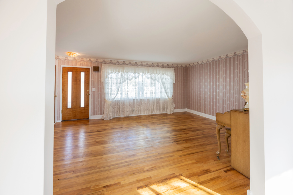 6871 W 3500 S West Valley City, UT 84128