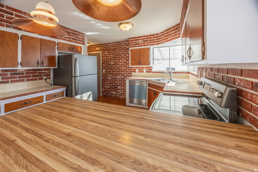 6871 W 3500 S West Valley City, UT 84128