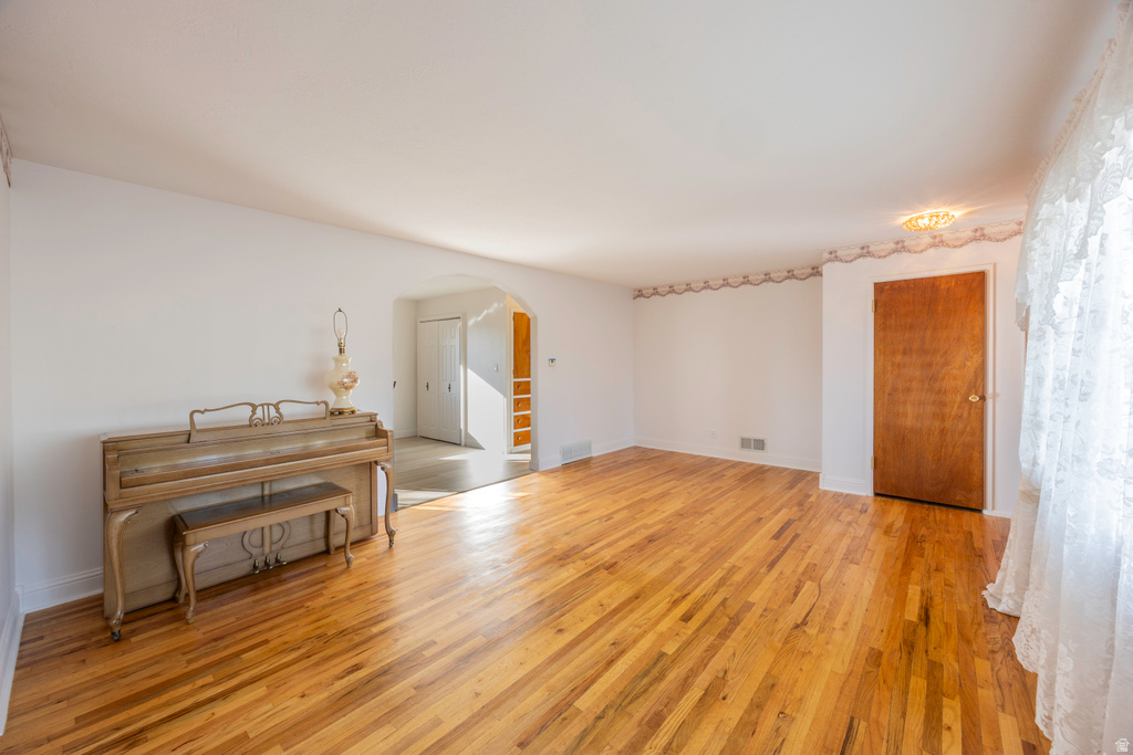 6871 W 3500 S West Valley City, UT 84128