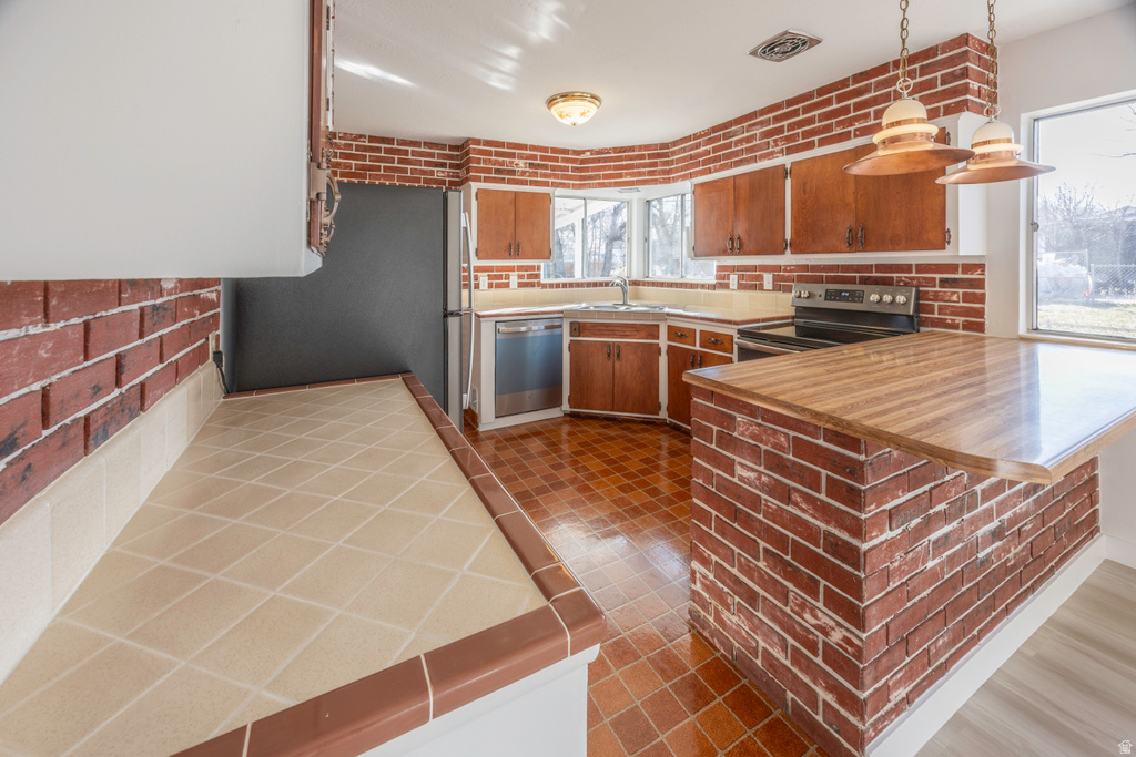 6871 W 3500 S West Valley City, UT 84128