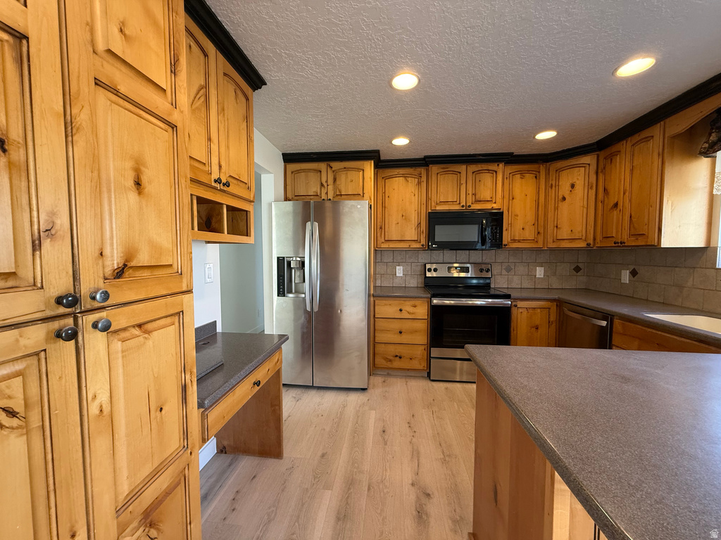 1974 E 7775 S South Weber, UT 84405