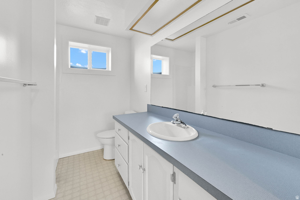 1974 E 7775 S South Weber, UT 84405