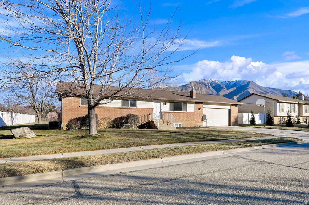 1974 E 7775 S South Weber, UT 84405