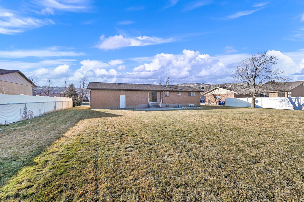 1974 E 7775 S South Weber, UT 84405