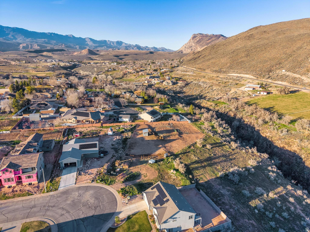 210 W PEACHTREE DR Toquerville, UT 84774