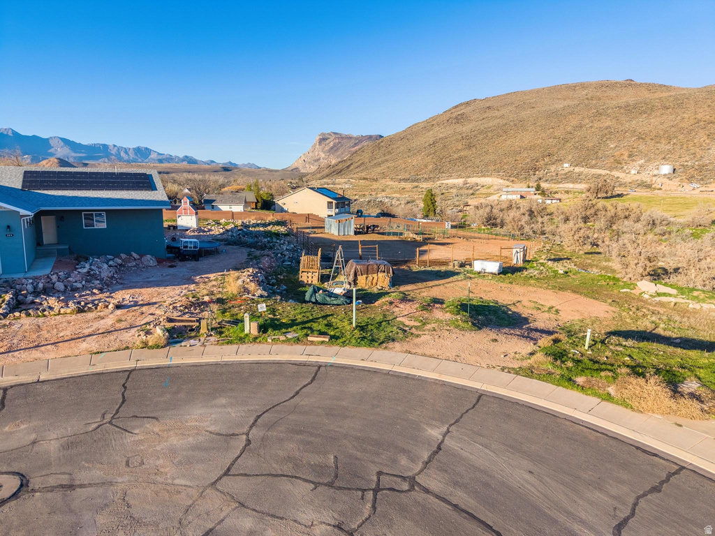 210 W PEACHTREE DR Toquerville, UT 84774