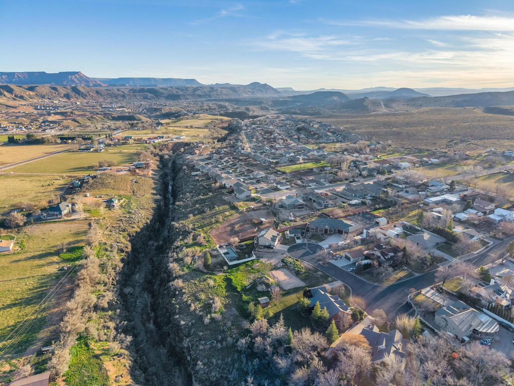 210 W PEACHTREE DR Toquerville, UT 84774