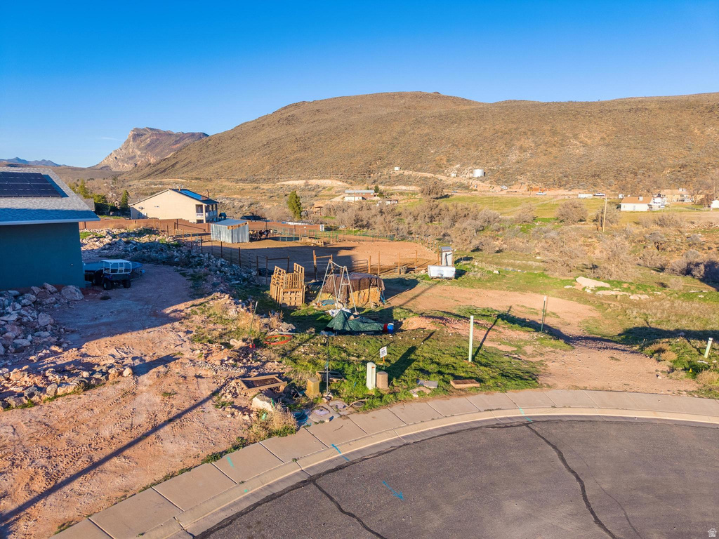 210 W PEACHTREE DR Toquerville, UT 84774