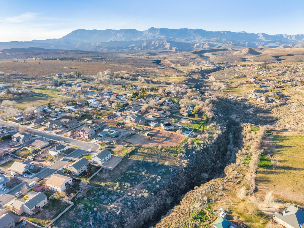 210 W PEACHTREE DR Toquerville, UT 84774