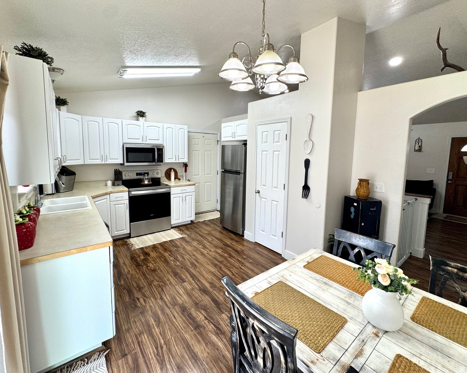 553 N 350 W Santaquin, UT 84655