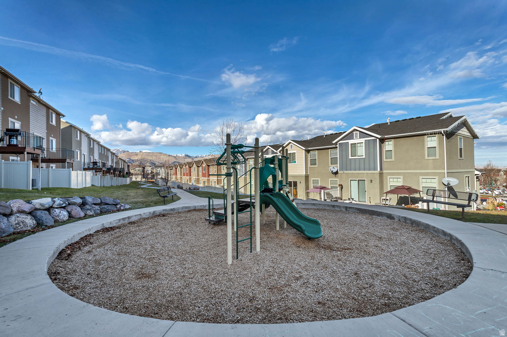5203 W COURTLY LN Herriman, UT 84096