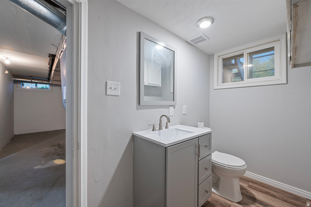 2011 S ROBERTA ST Salt Lake City, UT 84115