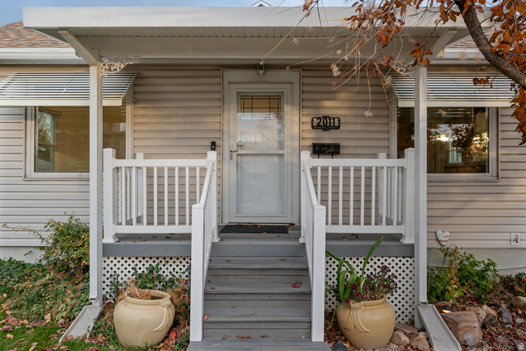 2011 S ROBERTA ST Salt Lake City, UT 84115