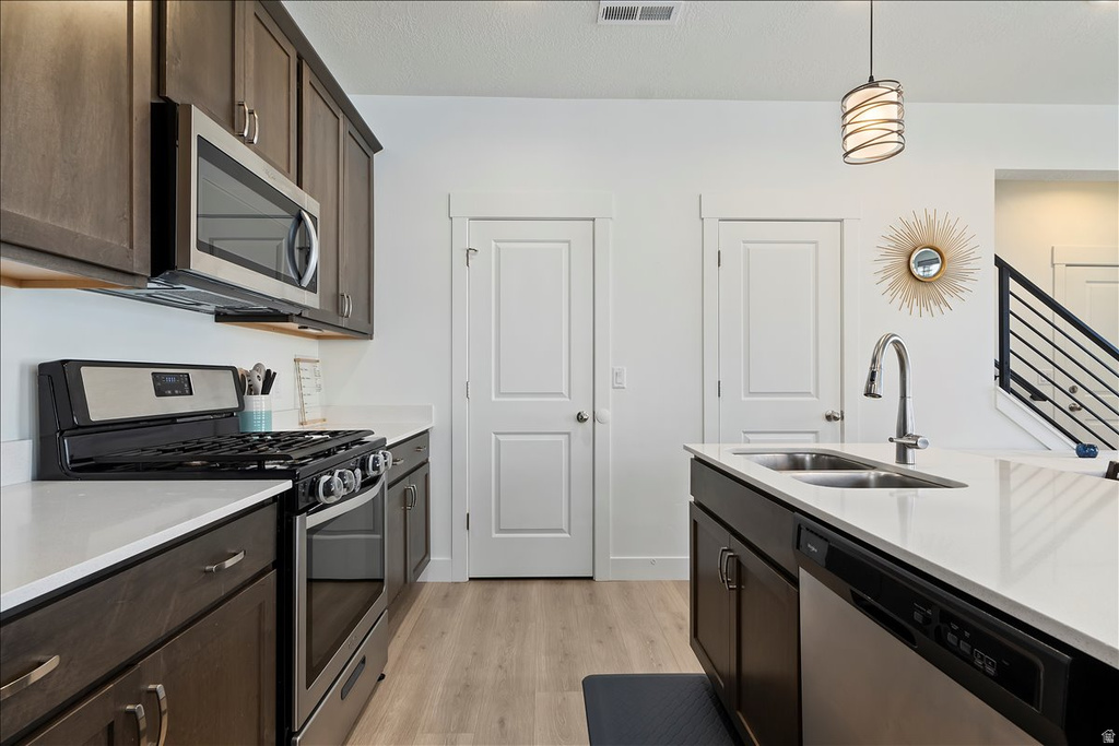 11764 S LEANDER DR South Jordan, UT 84009