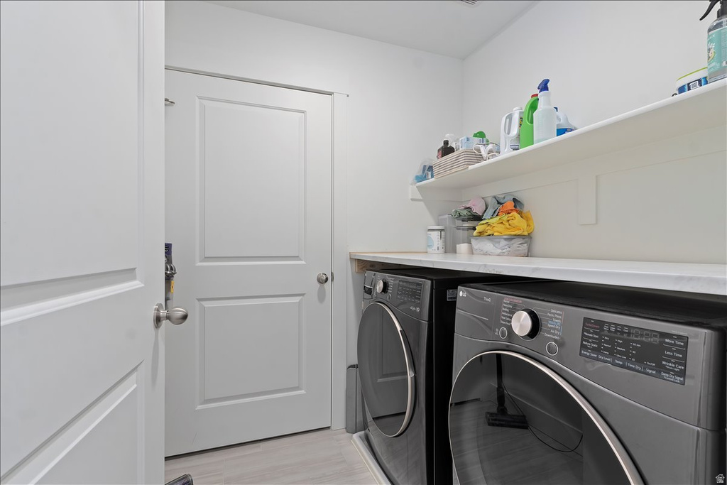 11764 S LEANDER DR South Jordan, UT 84009