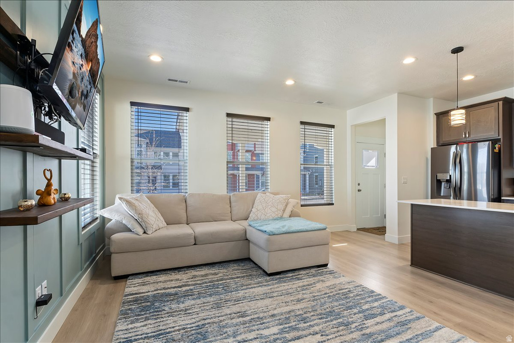 11764 S LEANDER DR South Jordan, UT 84009