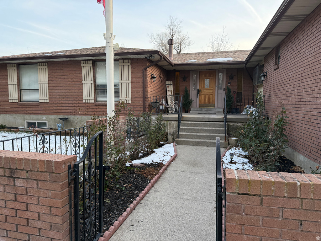 2096 E LINDEN CIR Holladay, UT 84121