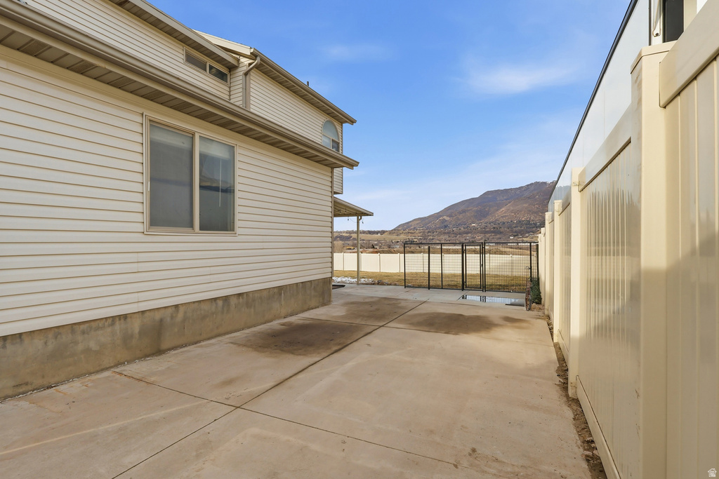 2204 E VIEW DR South Weber, UT 84405