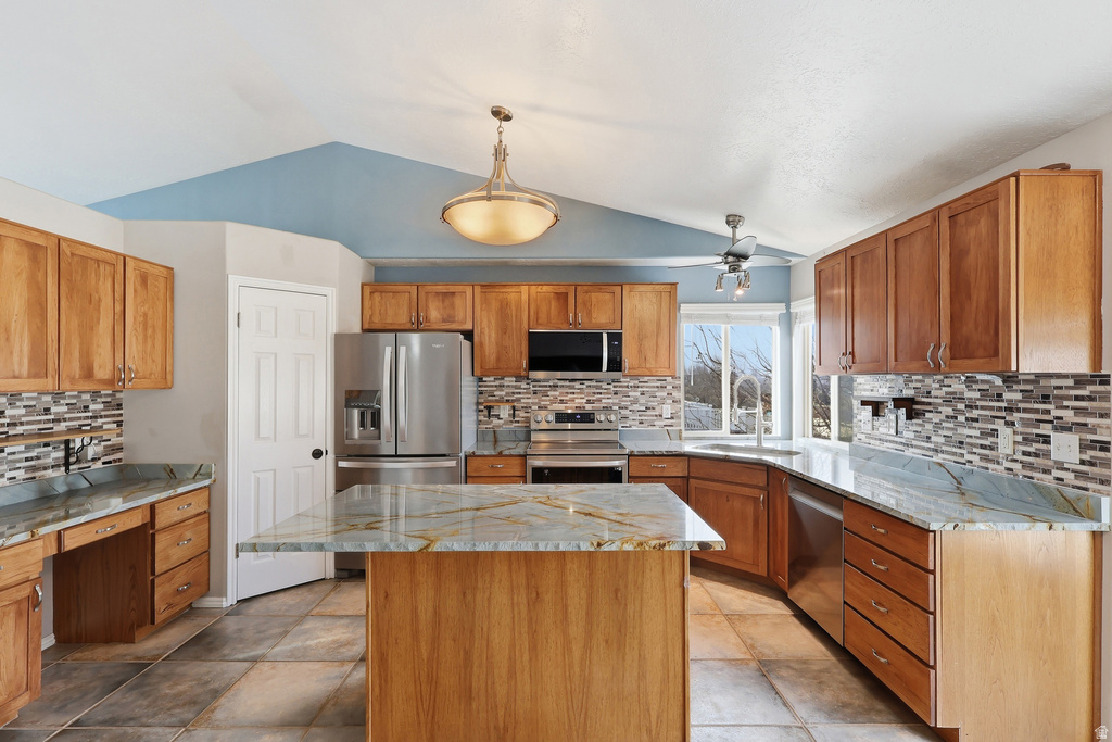 2204 E VIEW DR South Weber, UT 84405