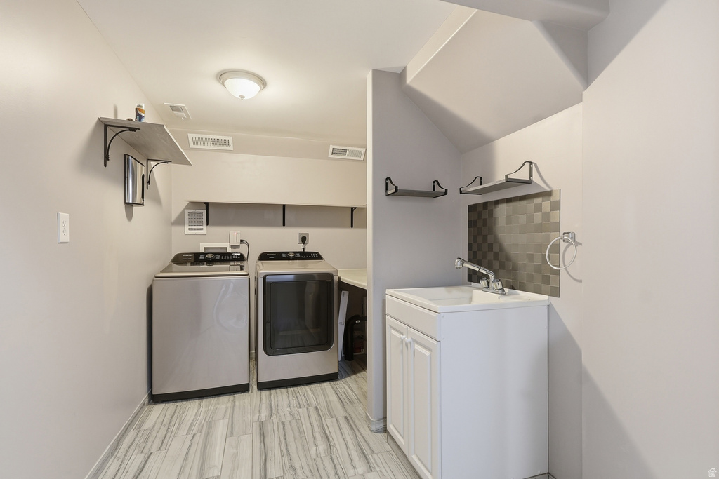 2204 E VIEW DR South Weber, UT 84405