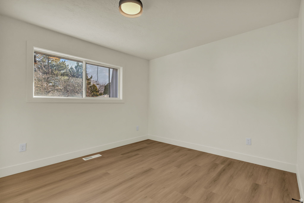 1534 S TYLER AVE Ogden, UT 84404