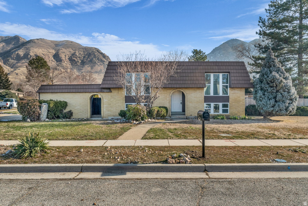 1534 S TYLER AVE Ogden, UT 84404