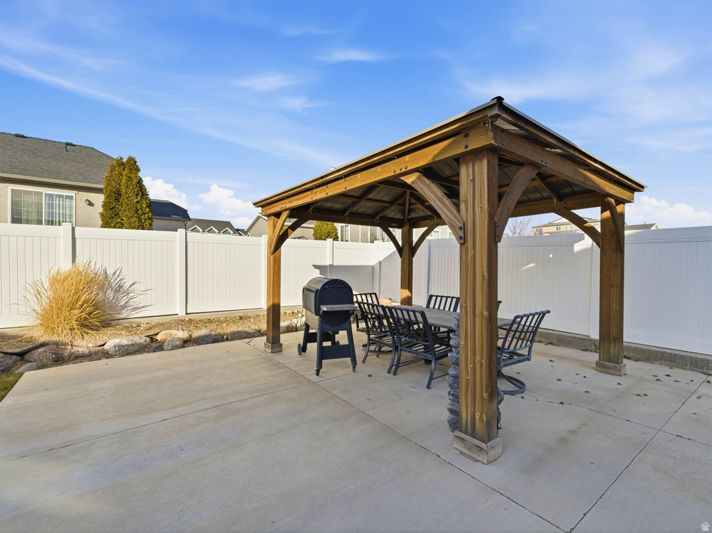 8014 S BARTON RIDGE RD West Jordan, UT 84081