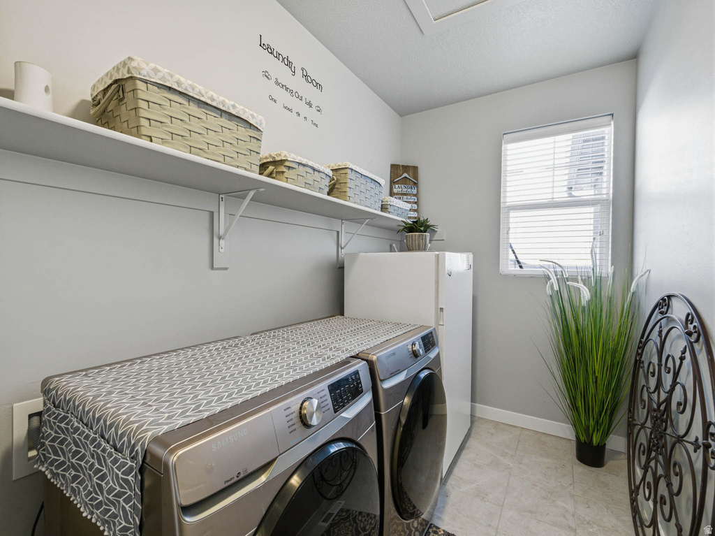 8014 S BARTON RIDGE RD West Jordan, UT 84081