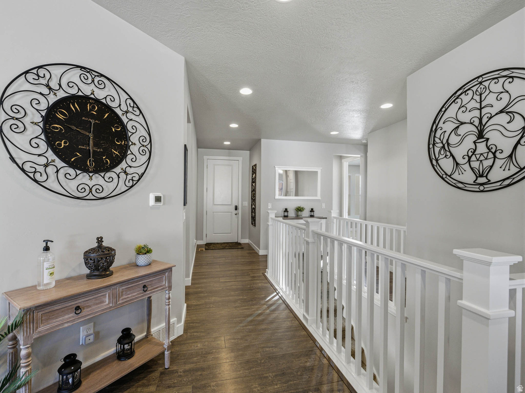 8014 S BARTON RIDGE RD West Jordan, UT 84081