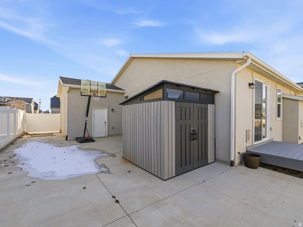 8014 S BARTON RIDGE RD West Jordan, UT 84081