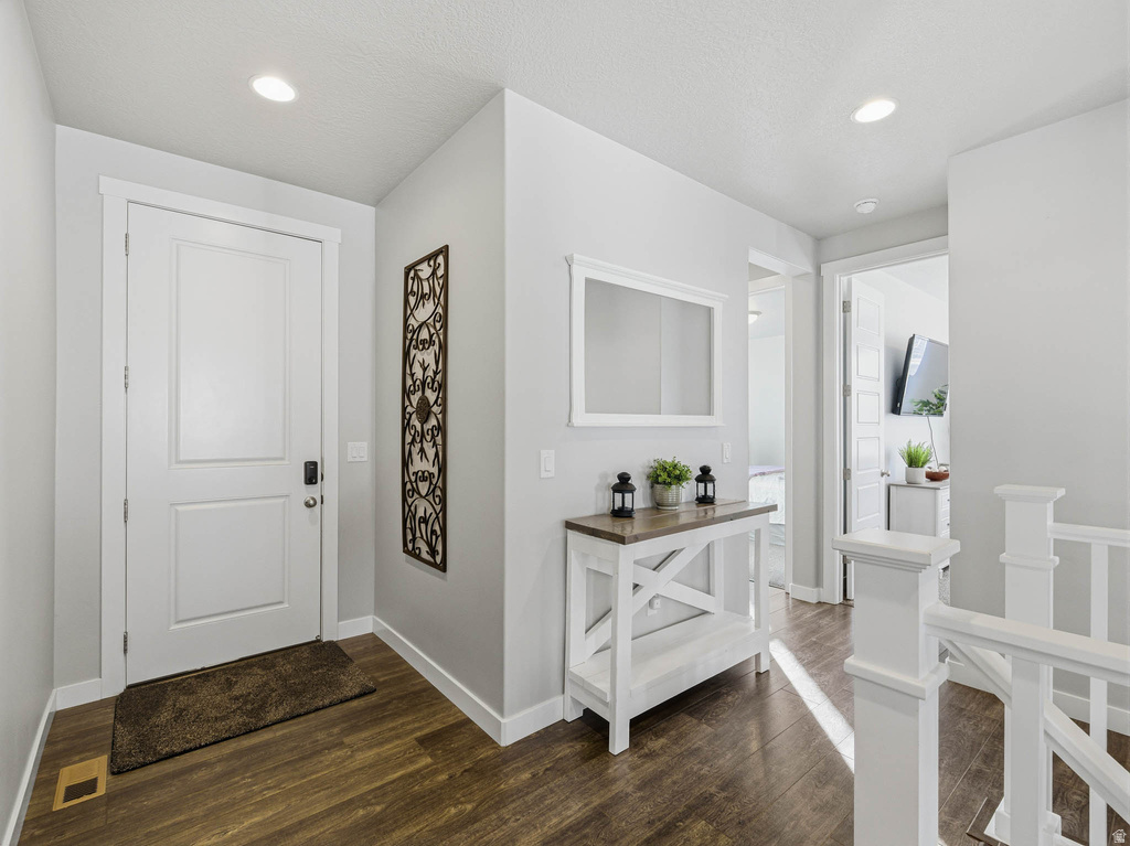 8014 S BARTON RIDGE RD West Jordan, UT 84081