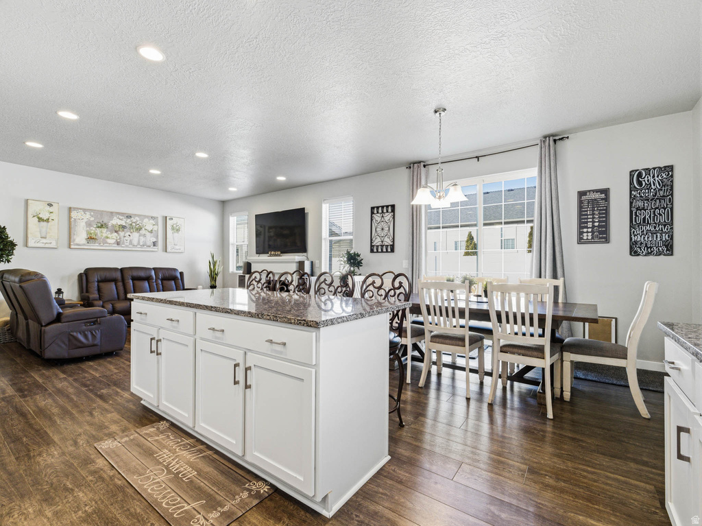 8014 S BARTON RIDGE RD West Jordan, UT 84081