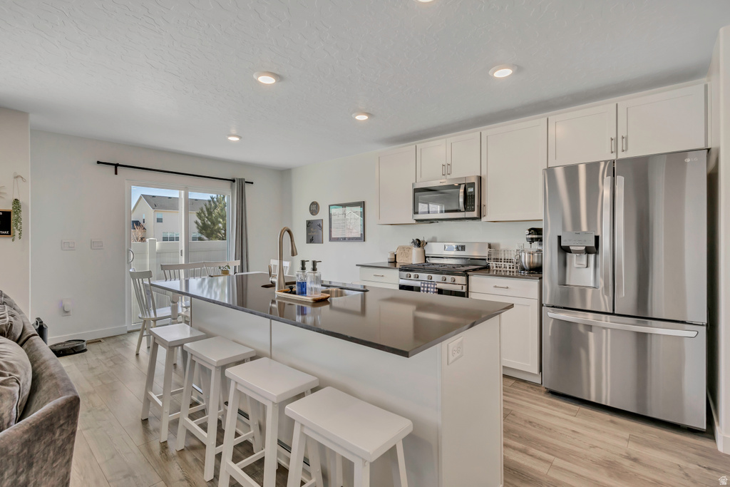 368 N MASTHEAD CT Saratoga Springs, UT 84045