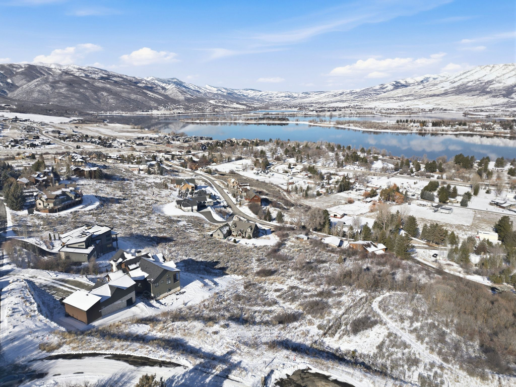 1316 S VIA MONACO DR. Huntsville, UT 84317