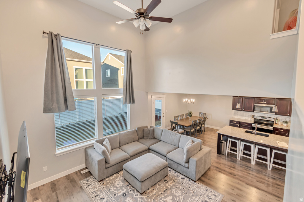 1526 W STONE GATE DR Saratoga Springs, UT 84045