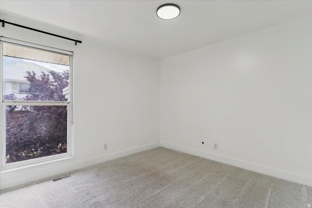 3951 S 875 E #25 Ogden, UT 84403