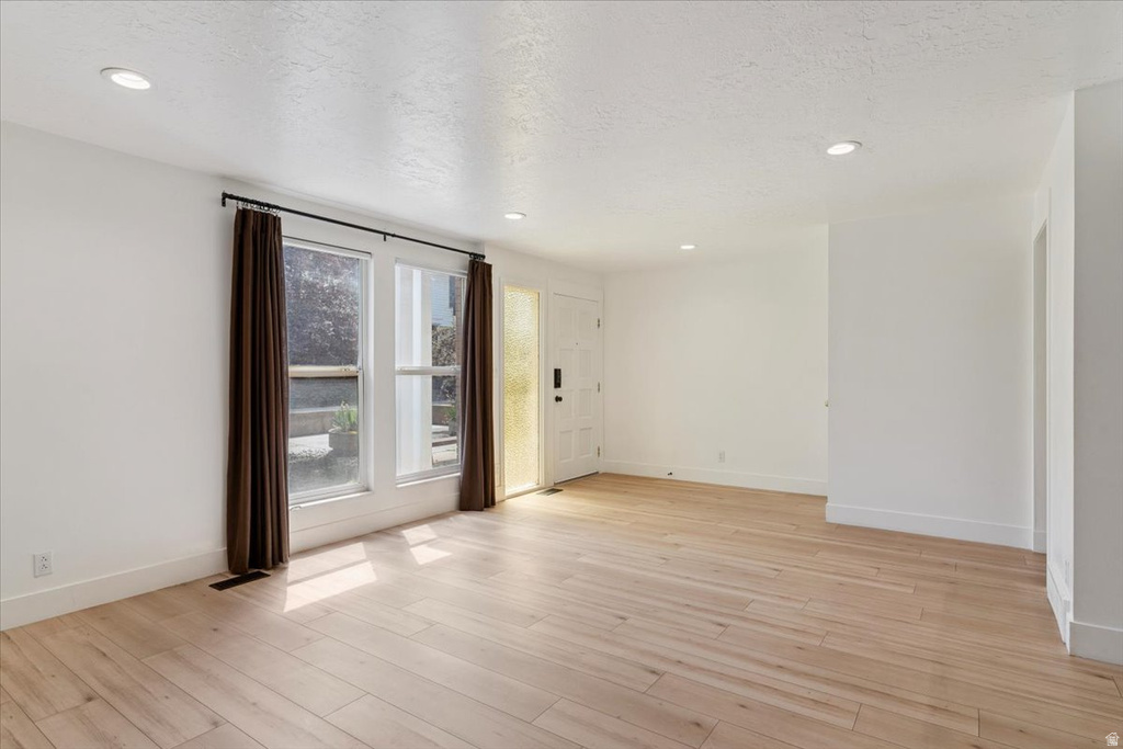 3951 S 875 E #25 Ogden, UT 84403