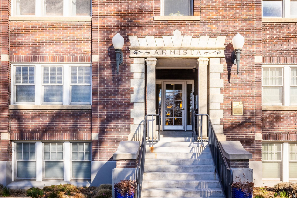 555 E 100 S #404 Salt Lake City, UT 84102