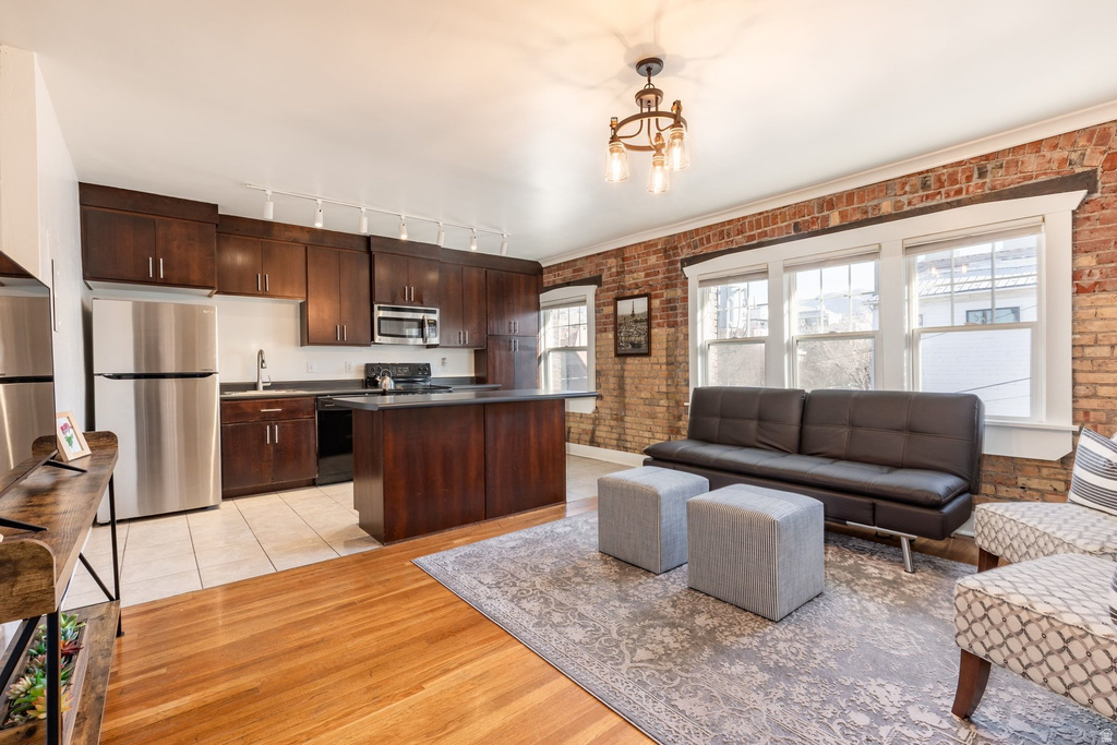 555 E 100 S #404 Salt Lake City, UT 84102