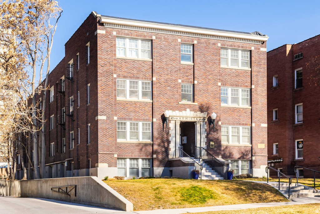 555 E 100 S #404 Salt Lake City, UT 84102