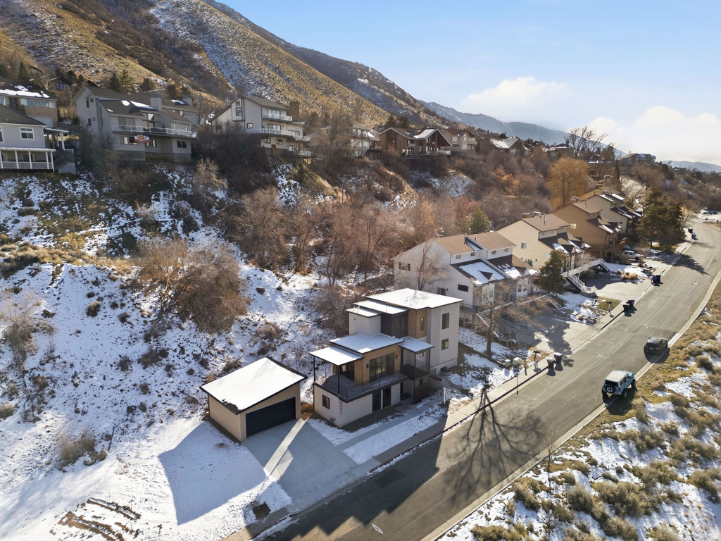 7571 S PROSPECTOR DR Cottonwood Heights, UT 84121