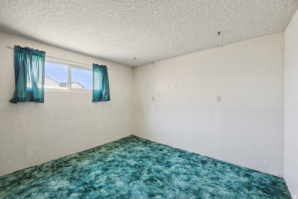 2587 S VESPA DR West Valley City, UT 84119