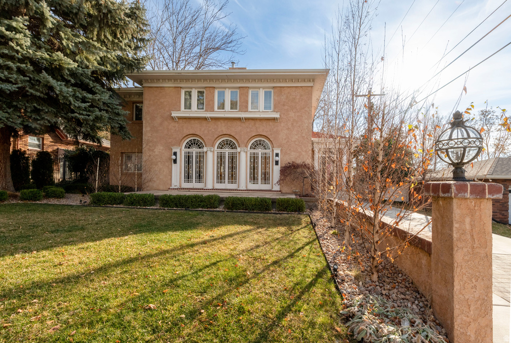 1120 E YALE AVE Salt Lake City, UT 84105