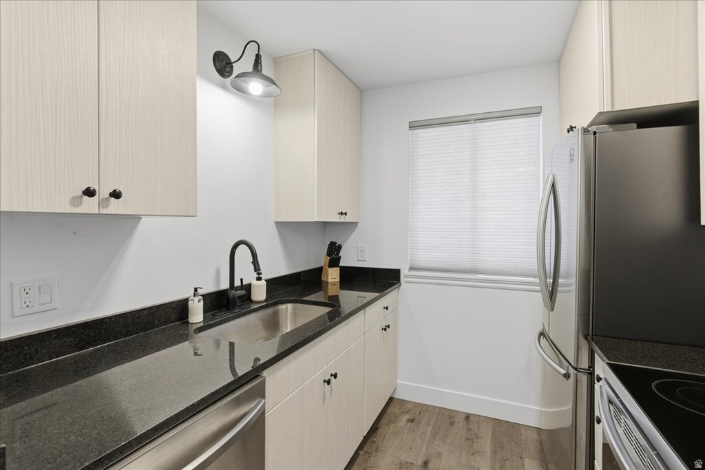 2270 E 4500 S #2C Holladay, UT 84117