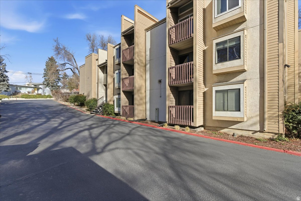 2270 E 4500 S #2C Holladay, UT 84117