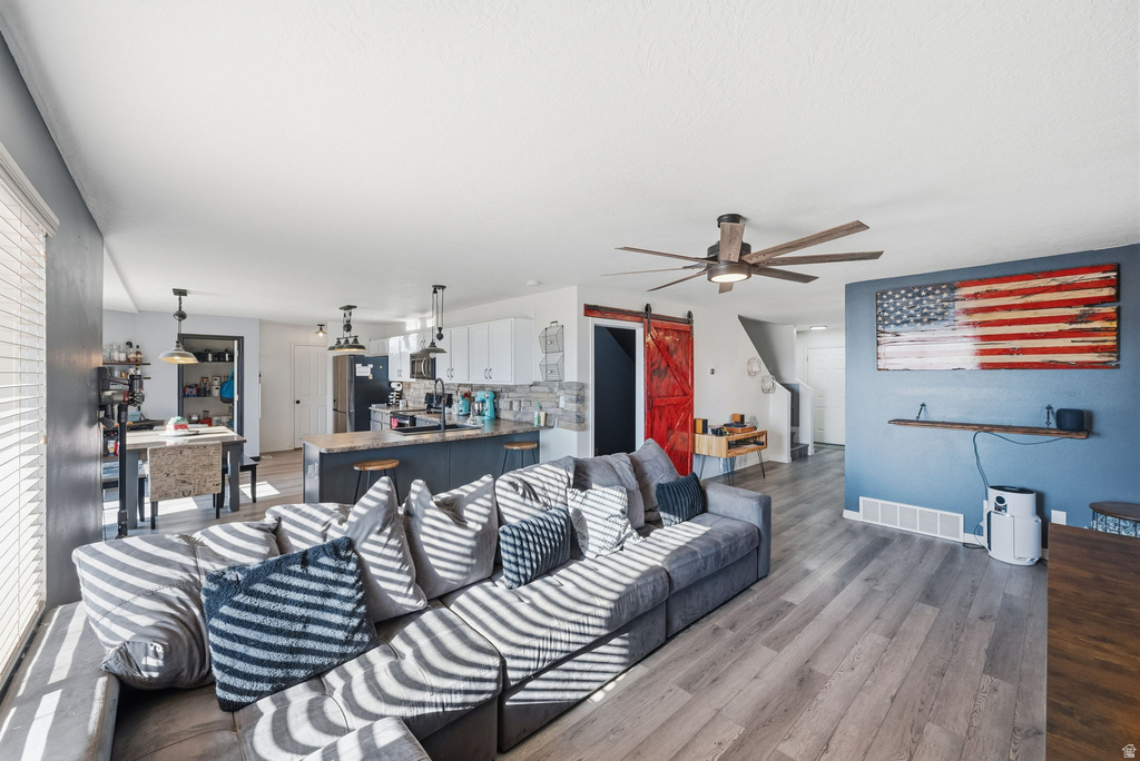 1108 E SEARLE LN Eagle Mountain, UT 84005