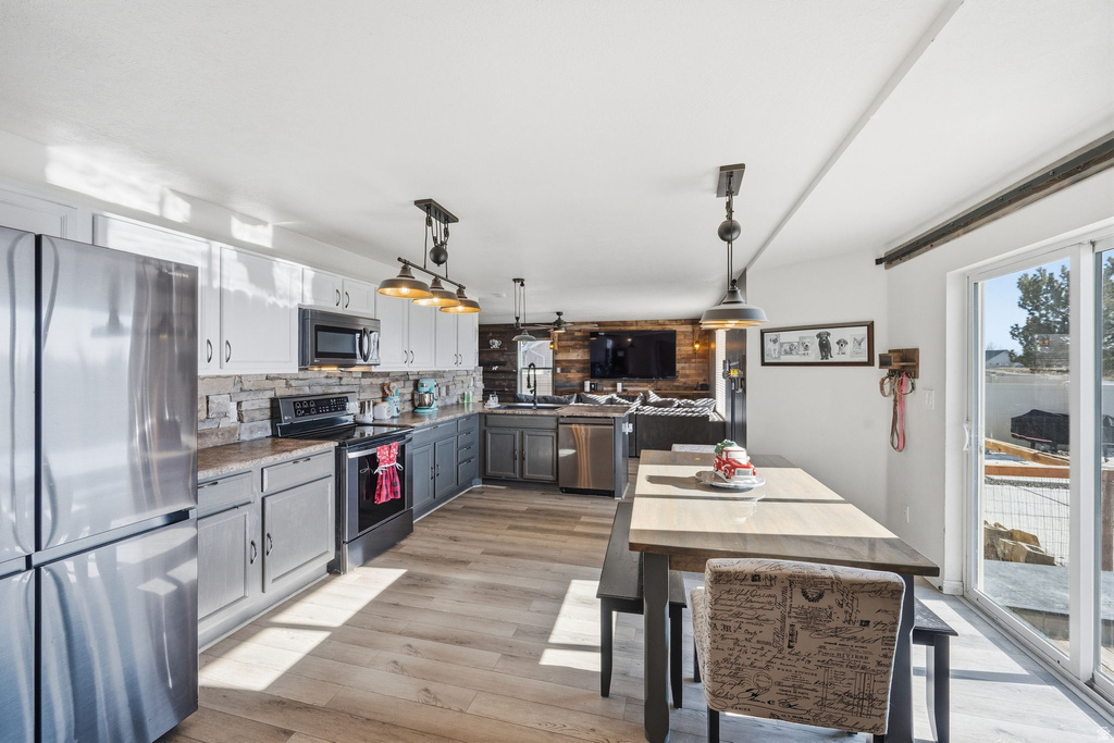 1108 E SEARLE LN Eagle Mountain, UT 84005